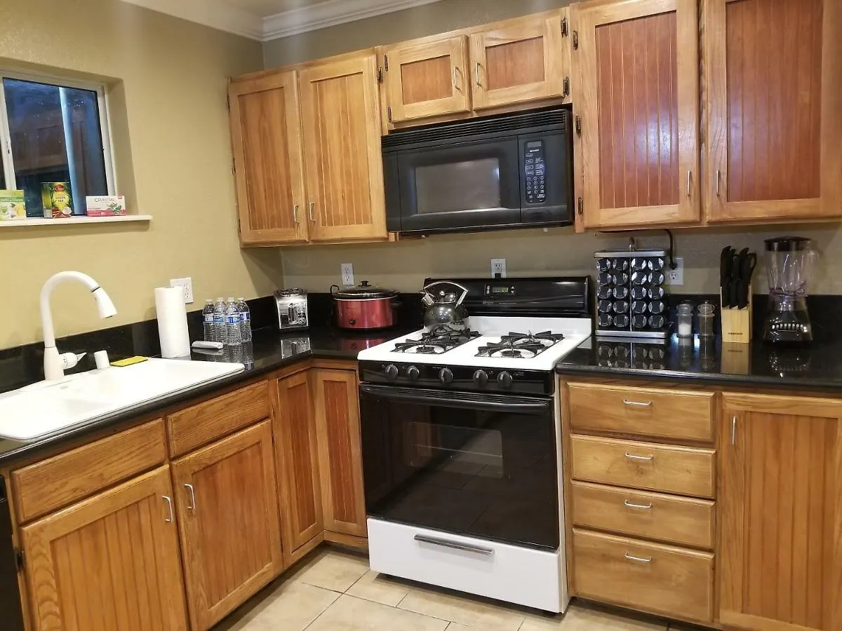 Close To Strip, Very Private, Gated, Huge Floorplan, Wifi, Washer&Dryer Las Vegas United States